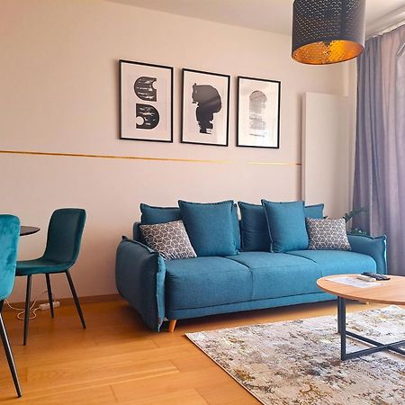 Stylish Getaway In Prime Bratislava Location - By The Danube And Old Town Apartment Exterior photo