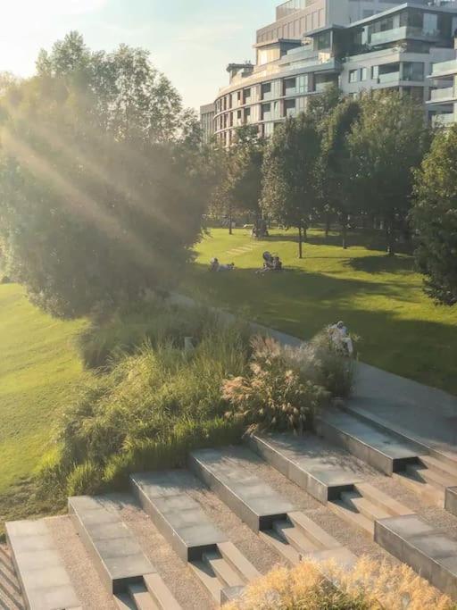 Stylish Getaway In Prime Bratislava Location - By The Danube And Old Town Apartment Exterior photo